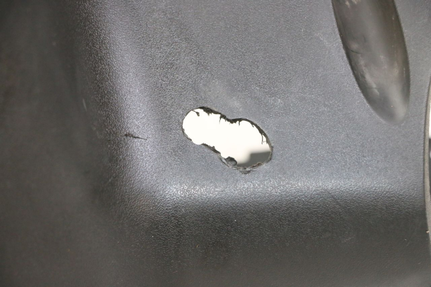 photo de ACHTERSTUURKAP PEUGEOT VIVACITY NEW 4T 50 (2008 - 2017) - Zoom op gebruiksstaat