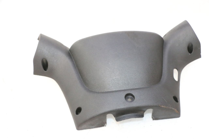 photo de ACHTERSTUURKAP YAMAHA YP MAJESTY 125 (1998 - 2001) - Detail van het onderdeel