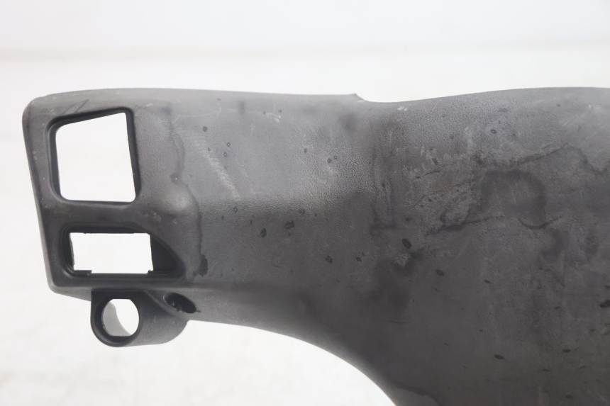 photo de ACHTERSTE STUURHOES PIAGGIO ZIP IGET 4T 50 (2021 - 2023) - Detail van het onderdeel
