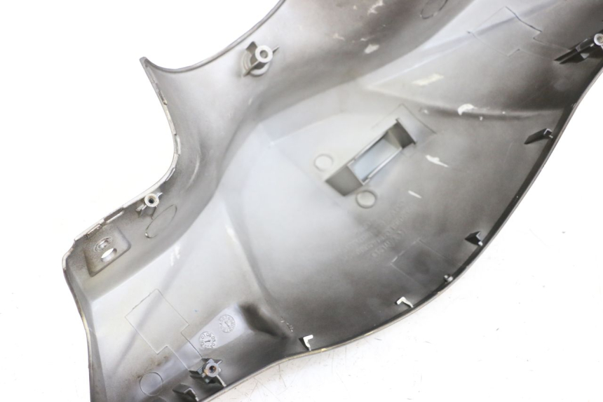 photo de VOORSTE STUURKAP KYMCO AGILITY PREMIUM 50 (2007 - 2010) - Andere kijkhoek