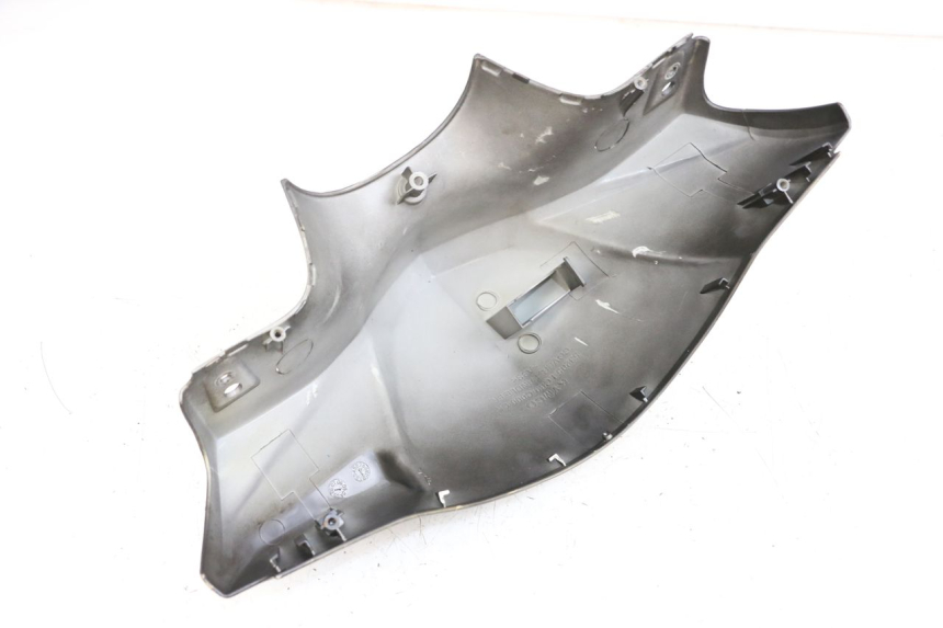 photo de VOORSTE STUURKAP KYMCO AGILITY PREMIUM 50 (2007 - 2010) - Bevestigingspunten