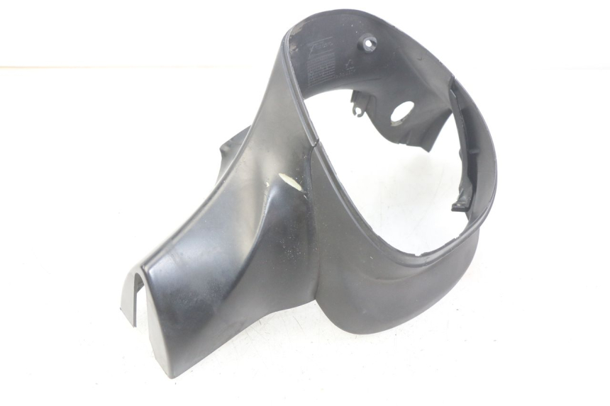 photo de VOORSTE STUURKAP PIAGGIO BEVERLY 125 (2010 - 2015) - Bevestigingspunten