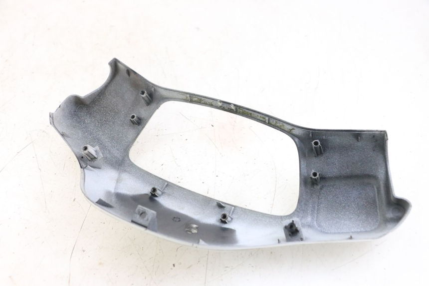 photo de VOORSTE STUURKAP MBK BOOSTER SPIRIT 50 (2004 - 2017) - Detail van het onderdeel