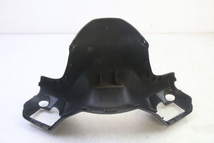 photo de VOORSTE STUURKAP SUZUKI BURGMAN 125 (2007 - 2014) - Andere kijkhoek