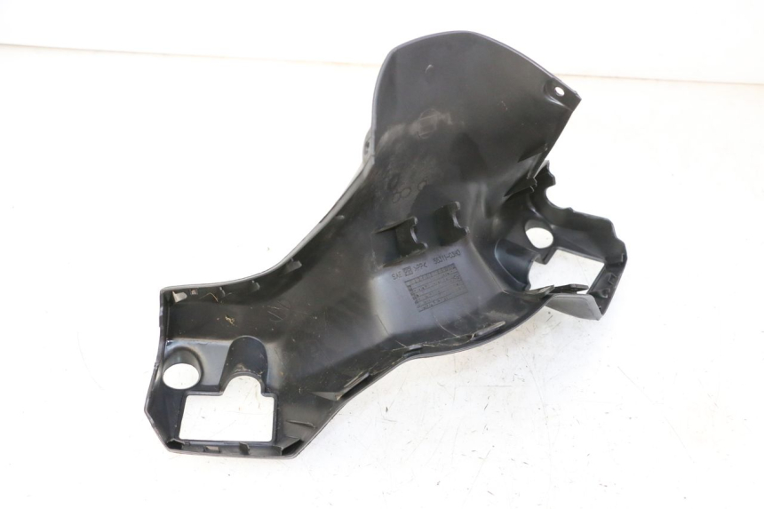 photo de VOORSTE STUURKAP SUZUKI BURGMAN 125 (2007 - 2014) - Detail van het onderdeel