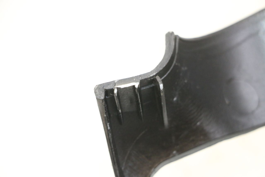 photo de VOORSTE STUURKAP DAELIM BESBI 125 (2007 - 2008) - Bevestigingspunten