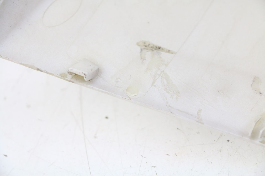 photo de VOORSTE STUURKAP PEUGEOT E-VIVACITY 1 (2012 - 2018) - Detail van het onderdeel