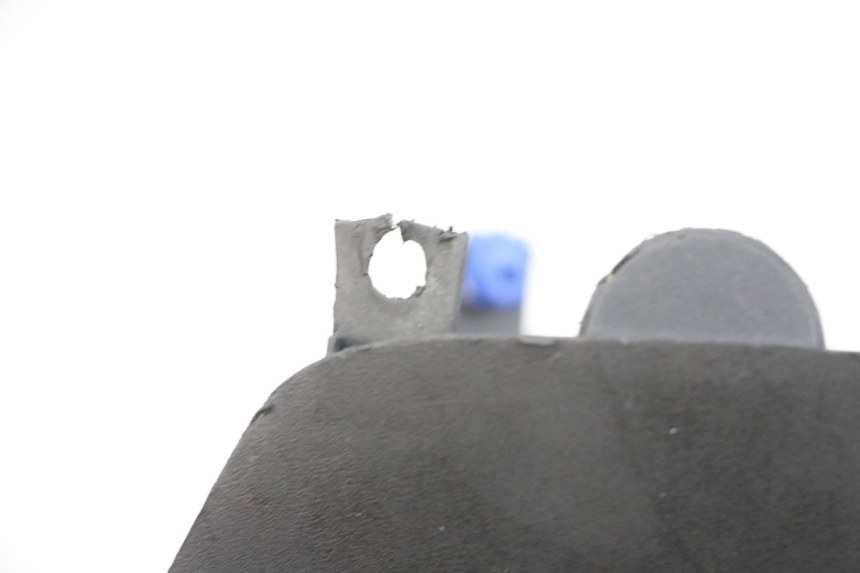 photo de VOORSTE STUURKAP PEUGEOT ELYSEO 125 (1999 - 2004) - Gecontroleerd onderdeel