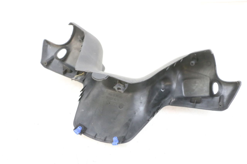 photo de VOORSTE STUURKAP PEUGEOT ELYSEO 125 (1999 - 2004) - Markeringen en referenties