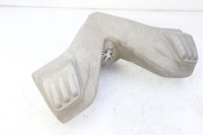 photo de VOORSTE STUURKAP PEUGEOT ELYSTAR 50 (2002 - 2014) - Detail van het onderdeel