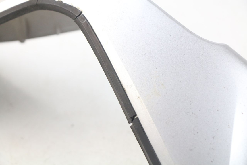 photo de VOORSTE STUURKAP HONDA FES PANTHEON 125 (2003 - 2007) - Bevestigingspunten