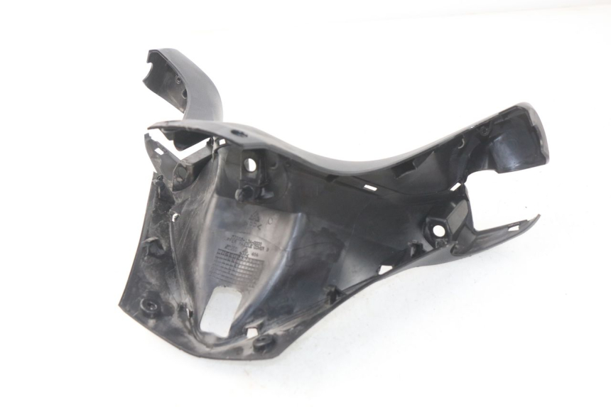 photo de VOORSTE STUURKAP SYM GTS EFI ABS 125 (2012 - 2016) - Technische close-up