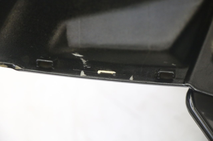 photo de VOORSTE STUURKAP PEUGEOT KISBEE 2T 50 (2010 - 2017) - Bevestigingspunten