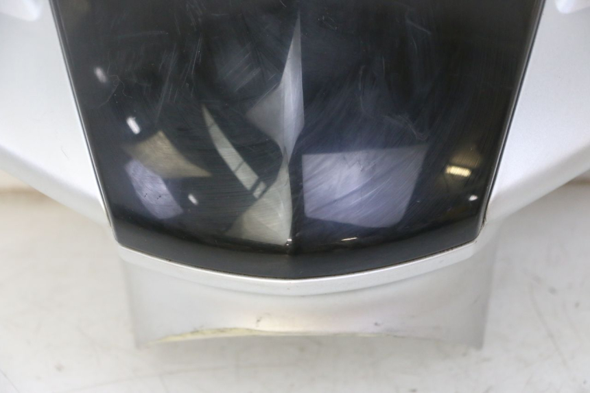 photo de VOORSTE STUURKAP PEUGEOT KISBEE 2T 50 (2010 - 2017) - Kenmerkende details