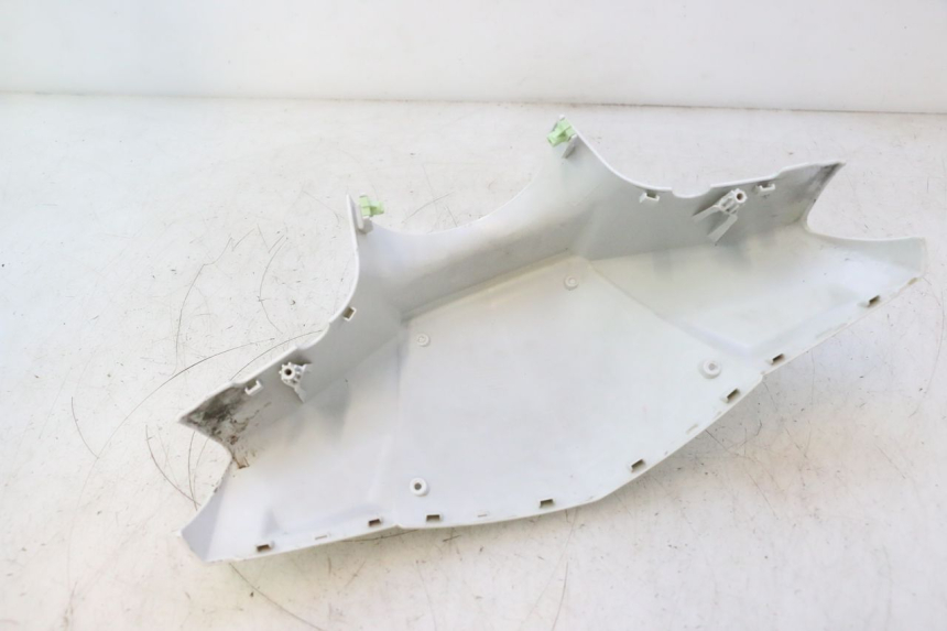 photo de VOORSTE STUURKAP PEUGEOT KISBEE 2T 50 (2010 - 2017) - Andere kijkhoek
