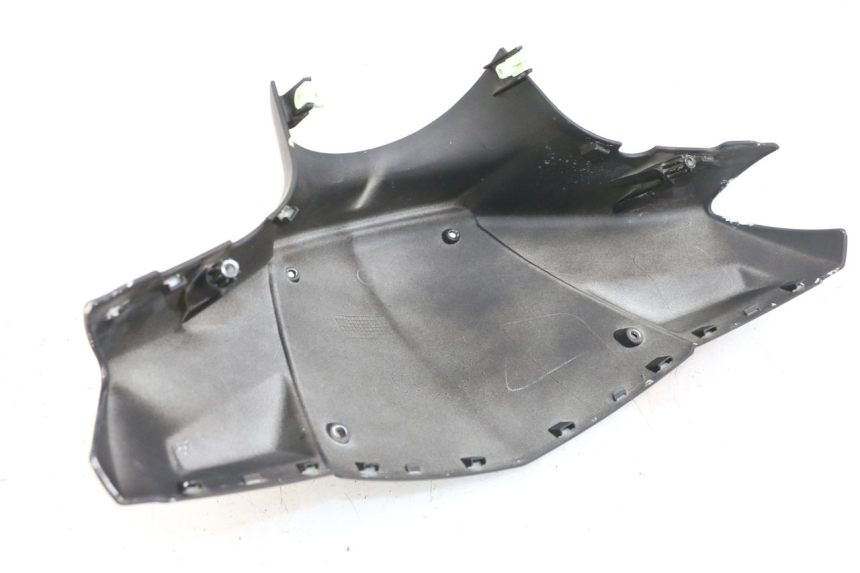 photo de VOORSTE STUURKAP PEUGEOT KISBEE 4T 50 (2018 - 2022) - Zoom op gebruiksstaat