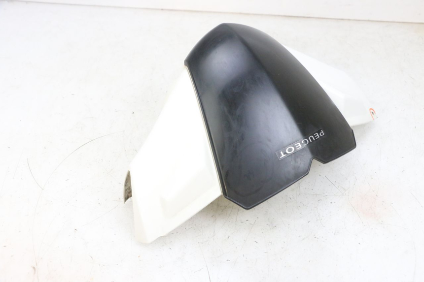 photo de VOORSTE STUURKAP PEUGEOT KISBEE 4T 50 (2010 - 2017) - Kenmerkende details