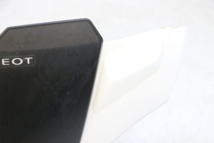 photo de VOORSTE STUURKAP PEUGEOT KISBEE 4T 50 (2010 - 2017) - Detailaanzicht