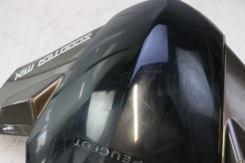 photo de VOORSTE STUURKAP PEUGEOT KISBEE 4T 50 (2010 - 2017) - Zoom op componenten