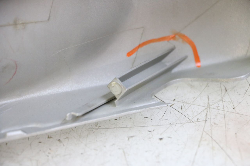 photo de VOORSTE STUURKAP KYMCO GRAND DINK 125 (2008 - 2014) - Technische close-up