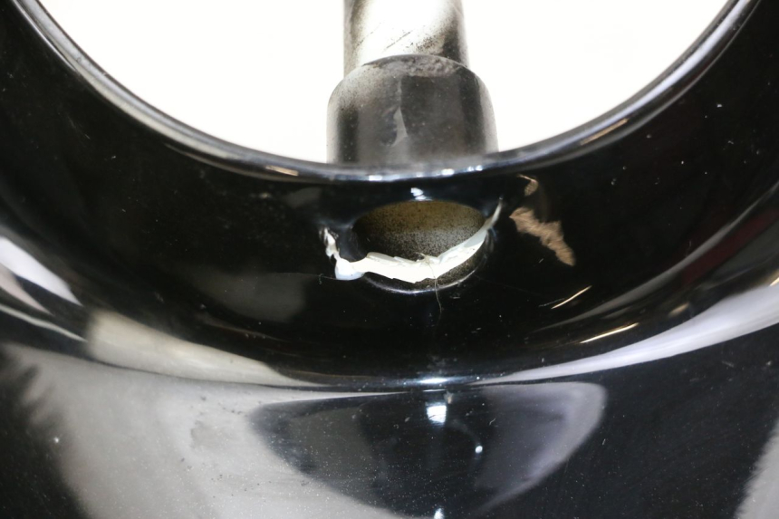 photo de VOORSTE STUURKAP LONGJIA SHARPY 125 (2020 - 2024) - Detail van het onderdeel