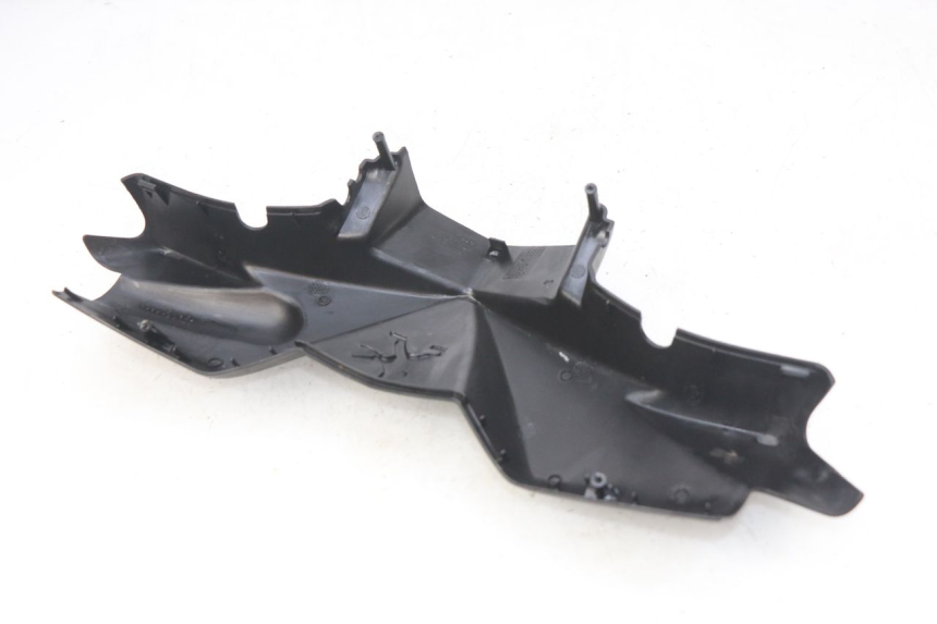 photo de VOORSTE STUURKAP PEUGEOT LUDIX 50 (2008 - 2017) - Detail van het onderdeel