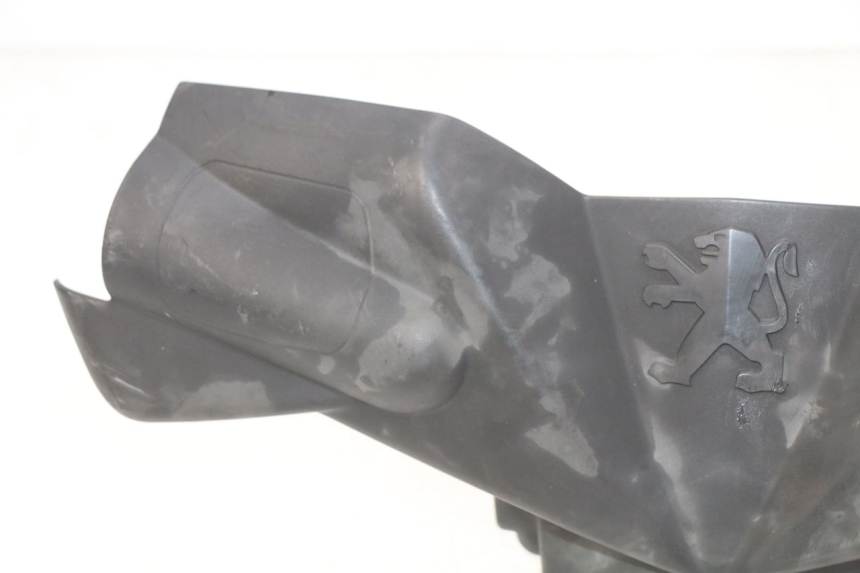 photo de VOORSTE STUURKAP PEUGEOT LUDIX 50 (2008 - 2017) - Bevestigingspunten