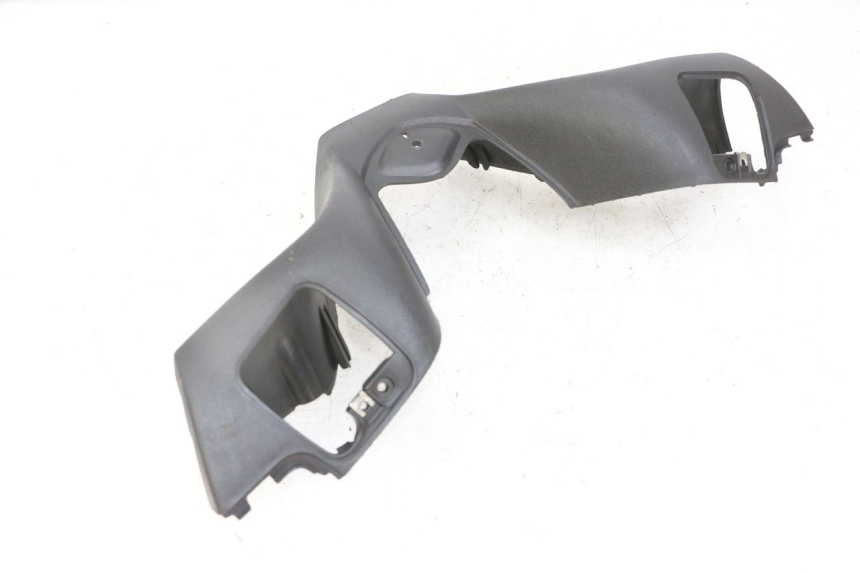 photo de VOORSTE STUURKAP PIAGGIO MP3 LT 300 (2010 - 2016) - Technische close-up