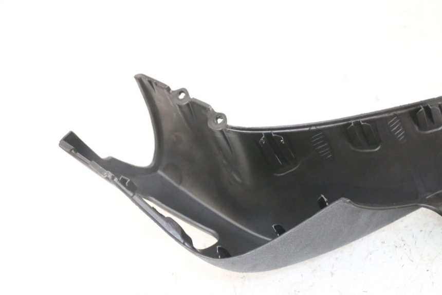 photo de VOORSTE STUURKAP PIAGGIO MP3 LT 300 (2010 - 2016) - Bevestigingspunten
