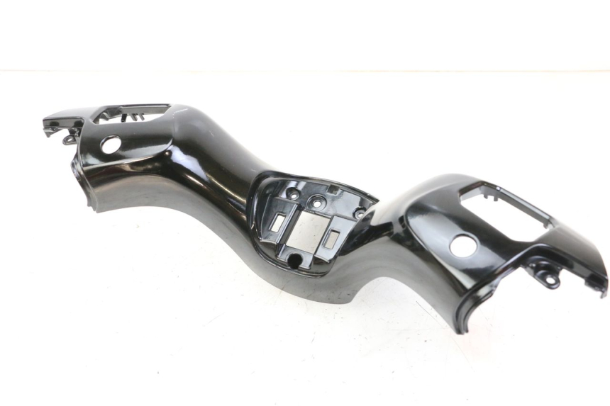 photo de VOORSTE STUURKAP PIAGGIO MP3 500 (2014 - 2017) - Bevestigingspunten