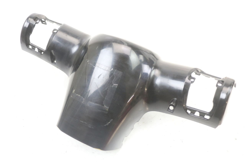 photo de VOORSTE STUURKAP PEUGEOT DJANGO 125 (2014 - 2017) - Detail van het onderdeel