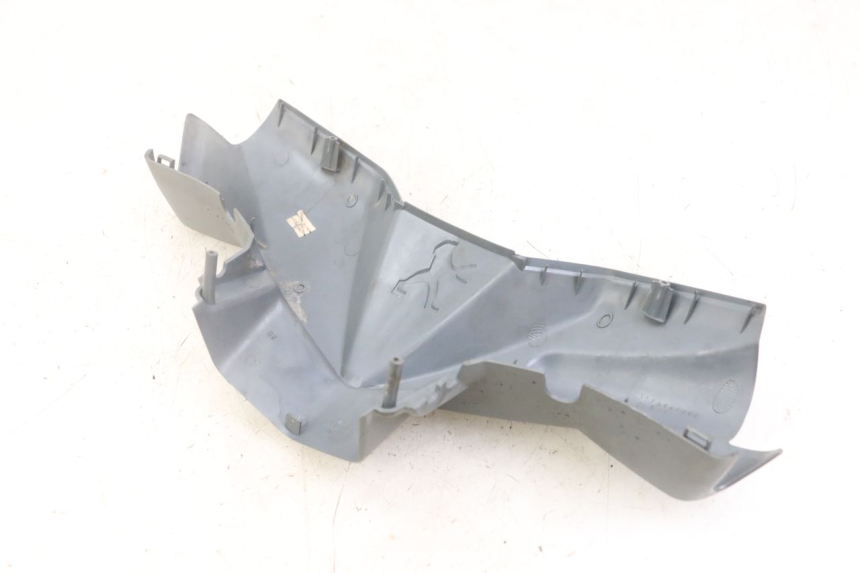 photo de VOORSTE STUURKAP PEUGEOT LUDIX ONE 50 (2005 - 2008) - Technische close-up