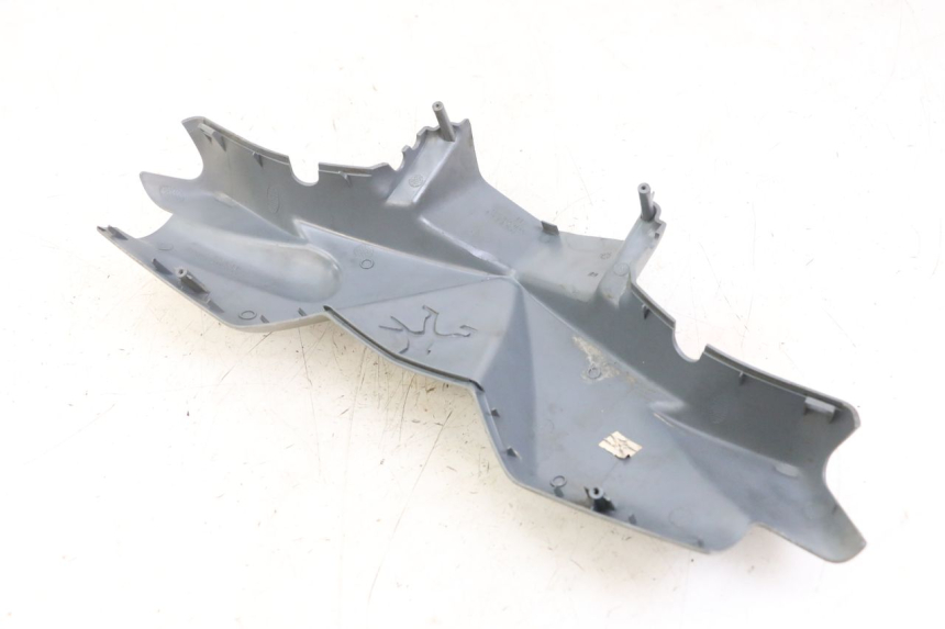 photo de VOORSTE STUURKAP PEUGEOT LUDIX ONE 50 (2005 - 2008) - Bevestigingspunten