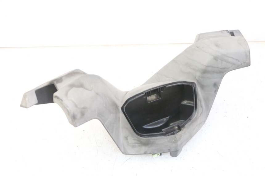 photo de VOORSTE STUURKAP PEUGEOT SATELIS COMPRESSOR K15 125 (2006 - 2009) - Zoom op gebruiksstaat