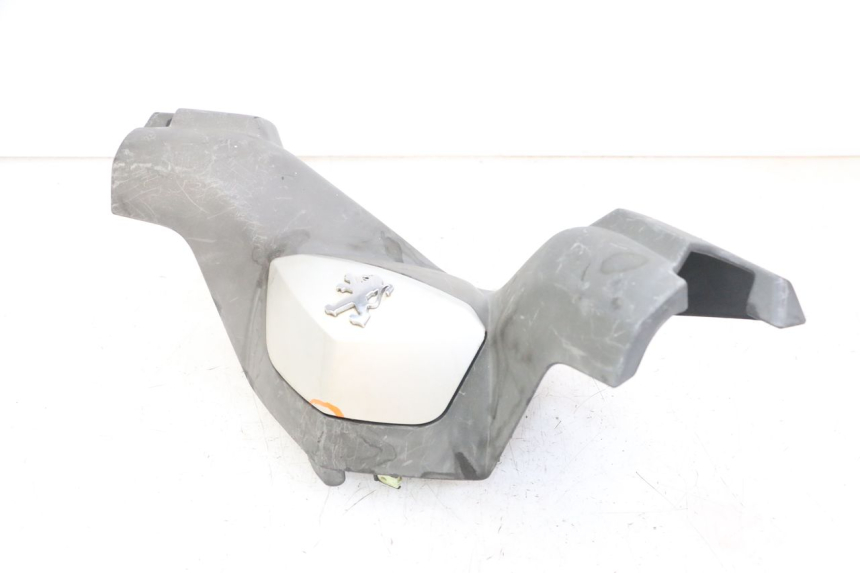 photo de VOORSTE STUURKAP PEUGEOT SATELIS 125 (2013 - 2018) - Markeringen en referenties