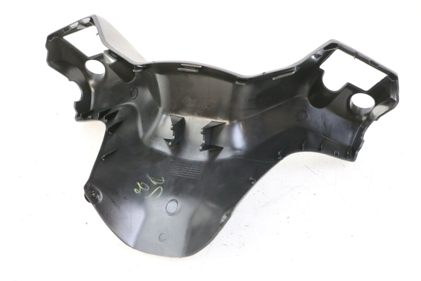 photo de VOORSTE STUURKAP SUZUKI BURGMAN 125 (2018 - 2021) - Zoom op gebruiksstaat