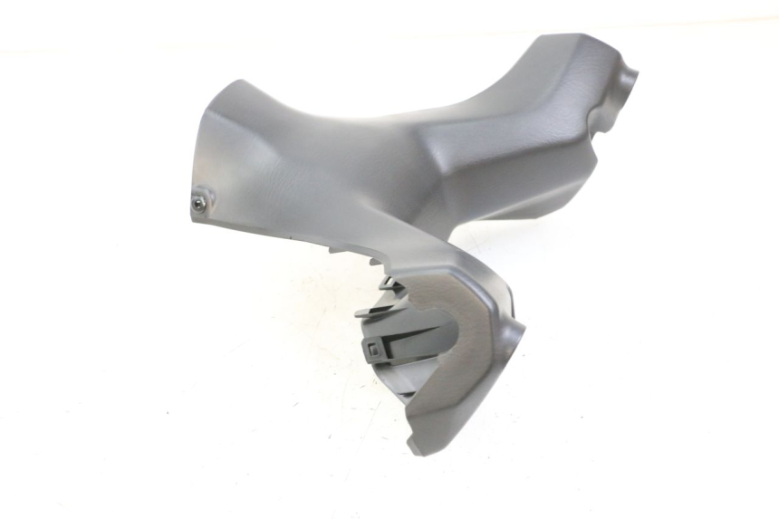 photo de VOORSTE STUURKAP SUZUKI BURGMAN 125 (2018 - 2021) - Andere kijkhoek