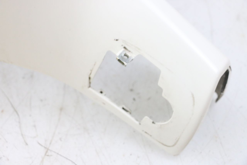 photo de VOORSTE STUURKAP PIAGGIO VESPA GTS SUPER IE 125 (2009 - 2016) - Detailaanzicht