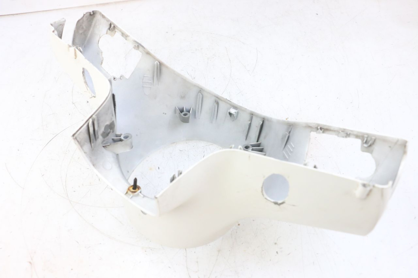 photo de VOORSTE STUURKAP PIAGGIO VESPA GTS SUPER IE 125 (2009 - 2016) - Technische close-up