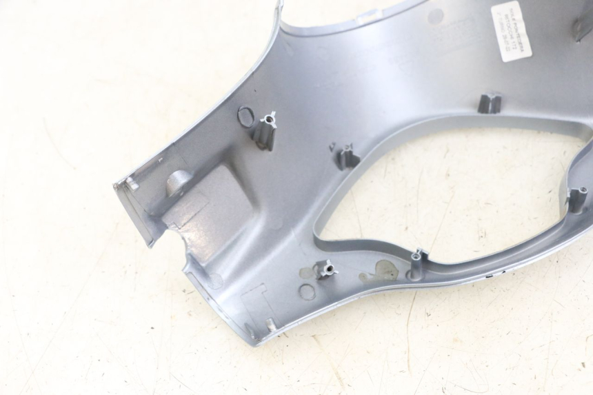 photo de VOORSTE STUURKAP PIAGGIO VESPA PRIMAVERA 4T 50 (2021 - 2024) - Staat van het oppervlak