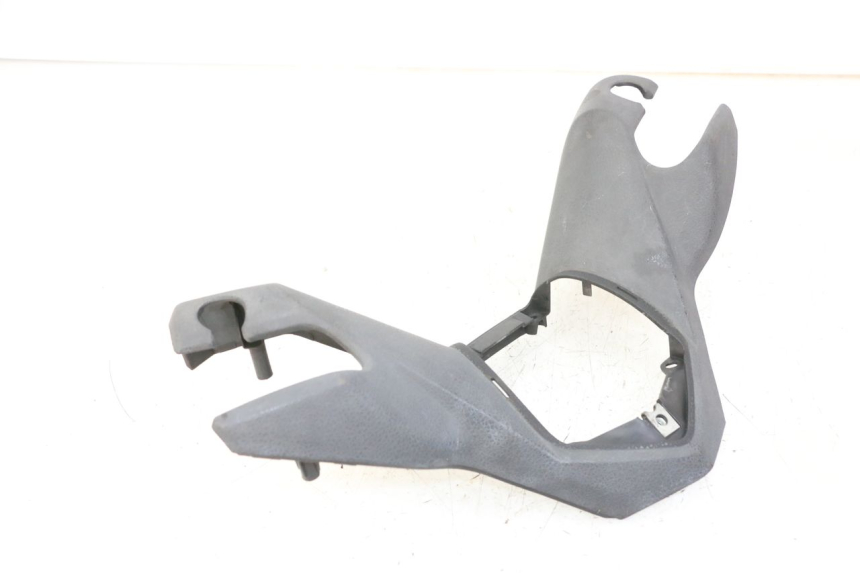 photo de VOORSTE STUURKAP YAMAHA X-MAX XMAX ABS 250 (2010 - 2012) - Detail van het onderdeel