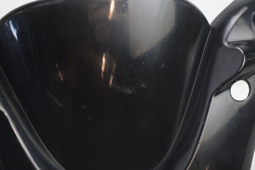 photo de VOORSTE STUURKAP YAMAHA YP MAJESTY 125 (2002 - 2006) - Detail van het onderdeel