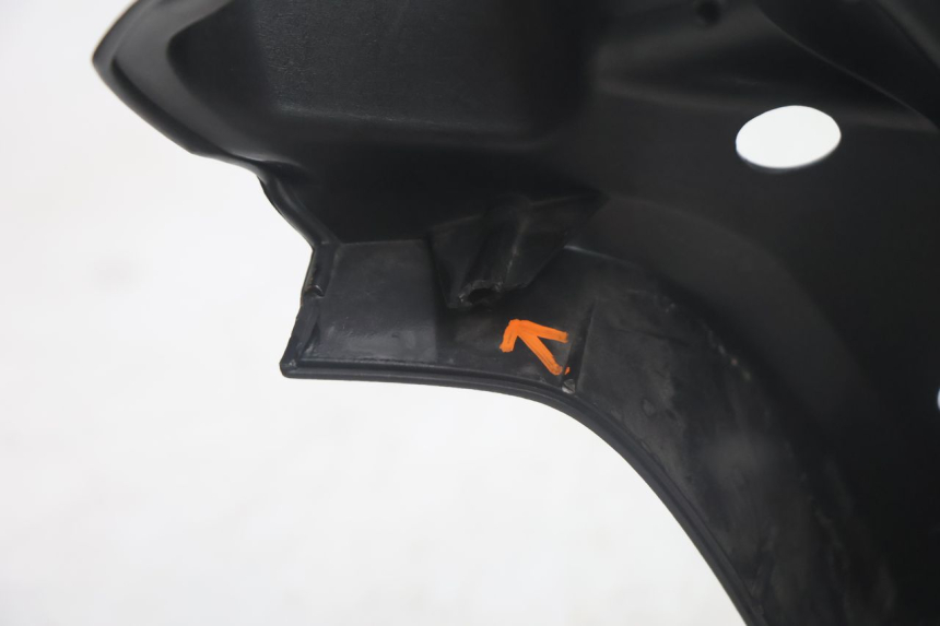 photo de VOORSTE STUURKAP YAMAHA YP MAJESTY 125 (2002 - 2006) - Bevestigingspunten