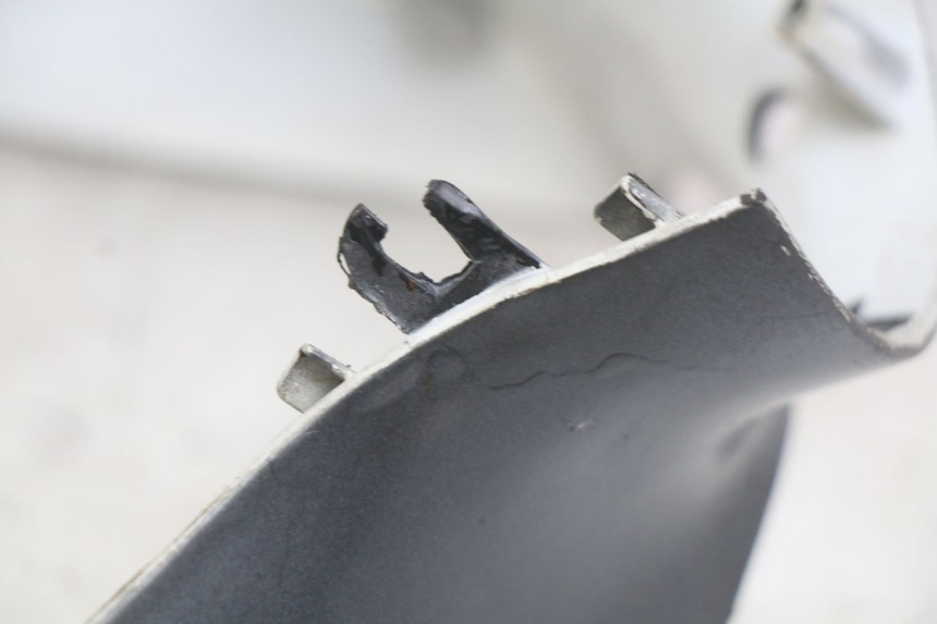 photo de VOORSTE STUURKAP PIAGGIO ZIP 2T 50 (2009 - 2019) - Bevestigingspunten