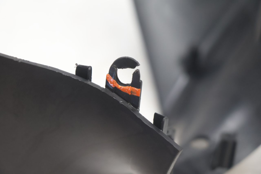 photo de VOORSTE STUURHOES PIAGGIO ZIP IGET 4T 50 (2021 - 2023) - Bevestigingspunten