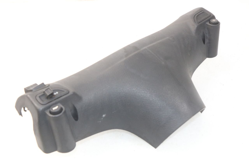 photo de HANDVAT BESCHERMING SCHAKELAAR PIAGGIO FLY 2T 50 (2004 - 2017) - Zoom op gebruiksstaat