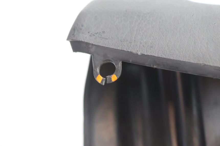 photo de HANDVAT BESCHERMING SCHAKELAAR PIAGGIO FLY 2T 50 (2004 - 2017) - Bevestigingspunten
