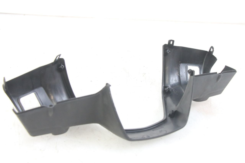 photo de HANDVAT BESCHERMING SCHAKELAAR PIAGGIO MEDLEY 125 (2016 - 2023) - Detail van het onderdeel