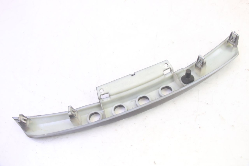 photo de HANDVAT BESCHERMING SCHAKELAAR PIAGGIO MP3 HPE 350 (2018 - 2020) - Staat van het oppervlak