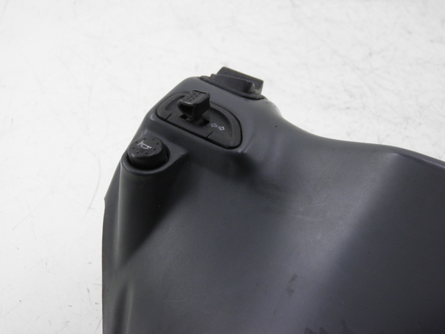 photo de STUURHULS COMMUTATOR PIAGGIO SUPER LX 125 (2000 - 2003) - Detail van het onderdeel
